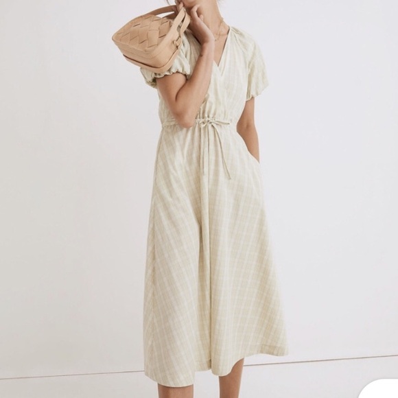 Madewell Dresses & Skirts - MADEWELL Green Cream Plaid Gingham Tie Waist Midi Dress Puff Sleeve V Neck M